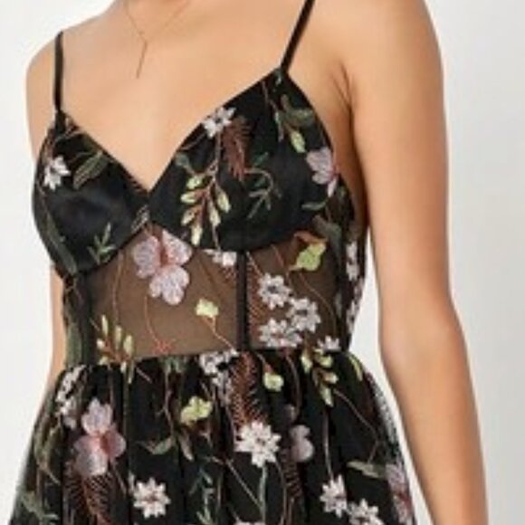 Radiant Fantasy Black Floral Embroidered Tulle Maxi Dress Size Large NWOT - Picture 6 of 6